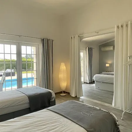别墅 Laranjal - Private Pool - 10 Guests - 奎特里拉