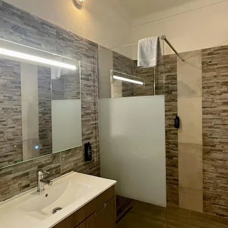 Laranjal - Private Pool - 10 Guests - *