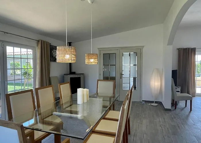Villa Laranjal - Private Pool - 10 Guests -