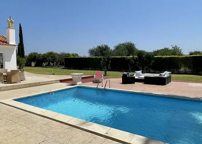 Villa Laranjal - Private Pool - 10 Guests - *