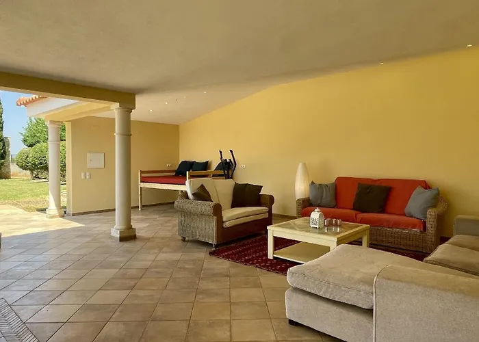Laranjal - Private Pool - 10 Guests - Villa