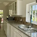 Laranjal - Private Pool - 10 Guests - *