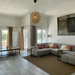 Laranjal - Private Pool - 10 Guests - Villa *