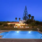 Laranjal - Private Pool - 10 Guests - Villa