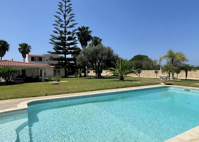 Laranjal - Private Pool - 10 Guests - Villa *